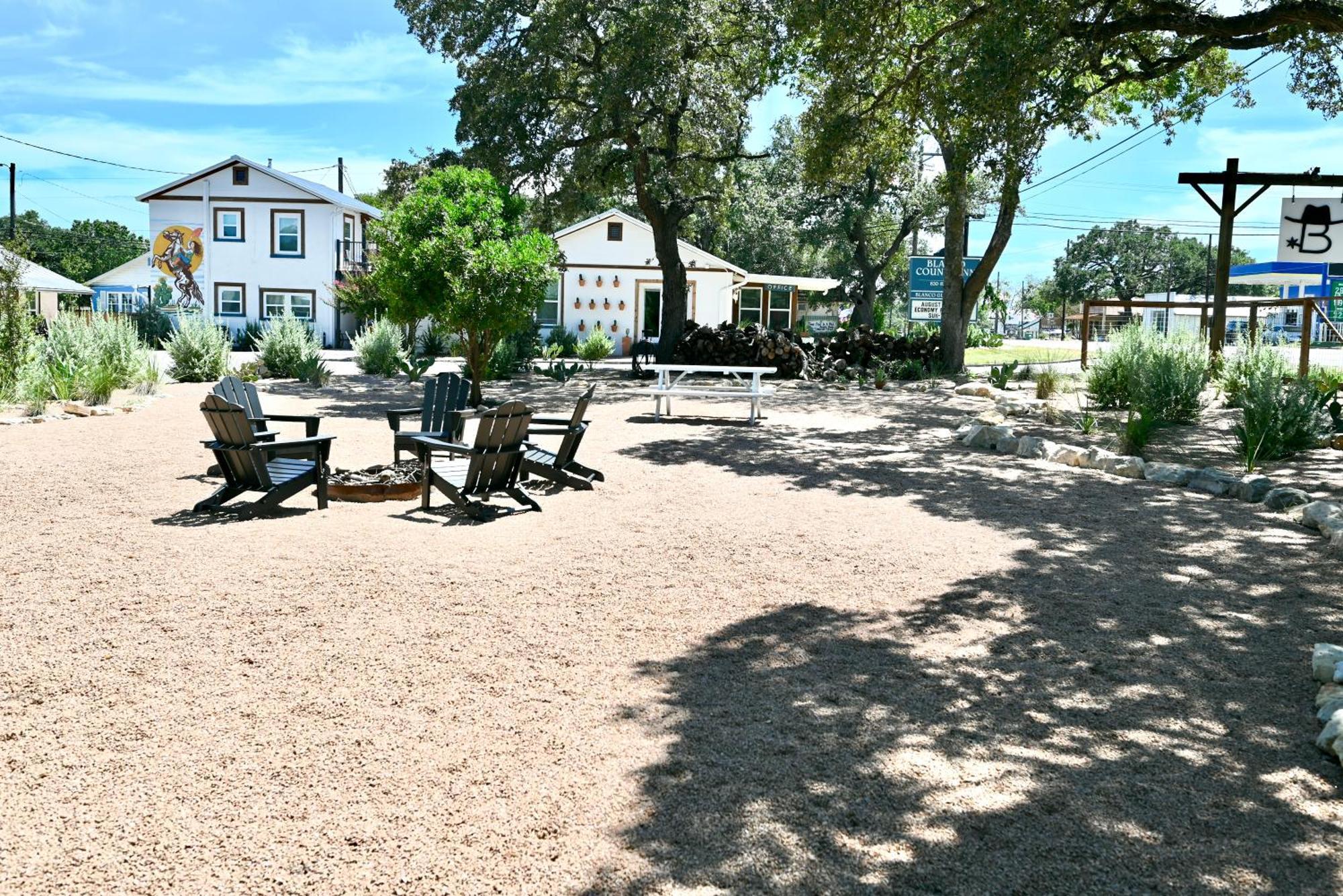 Blanco County Inn & Guesthouses Εξωτερικό φωτογραφία