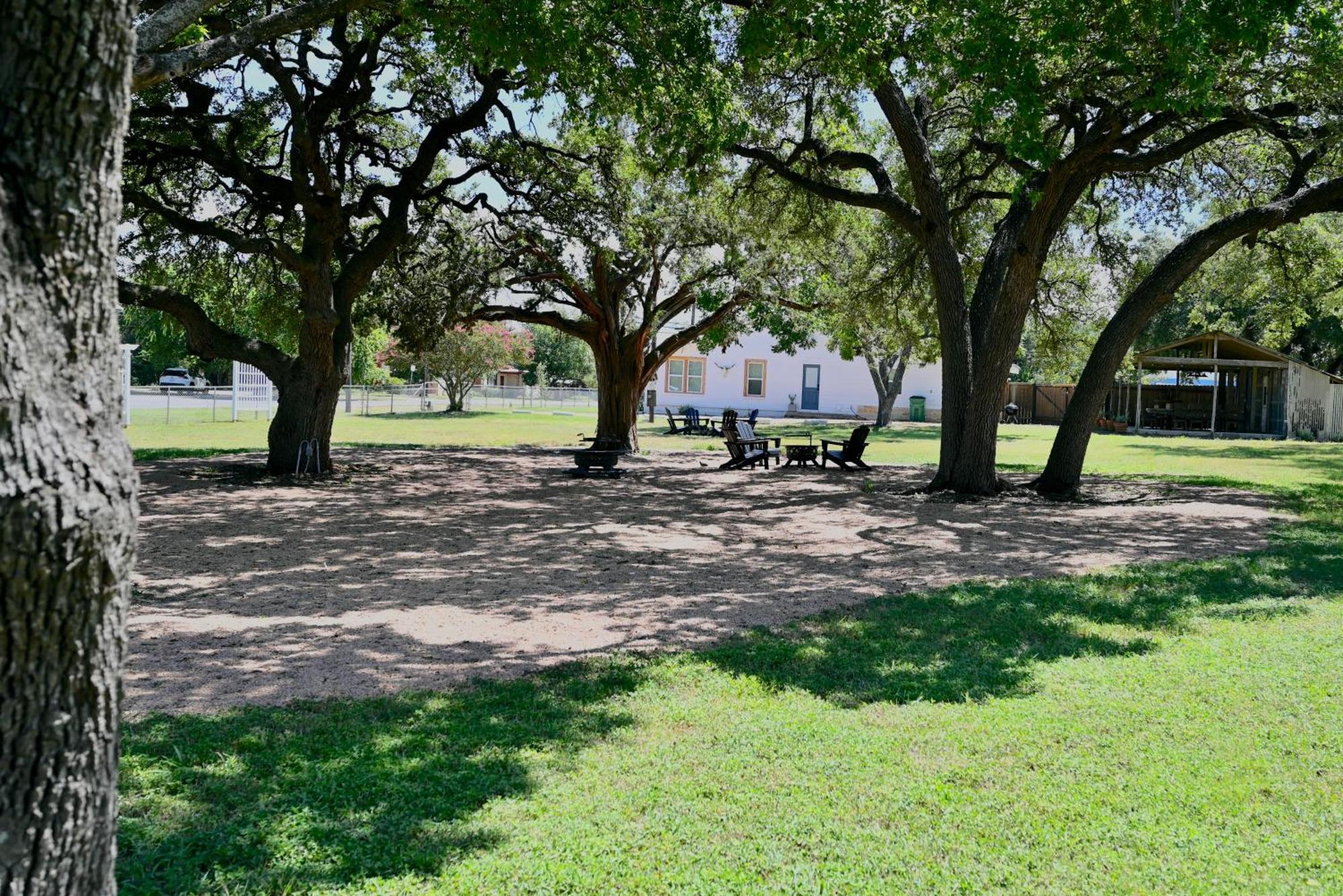 Blanco County Inn & Guesthouses Εξωτερικό φωτογραφία