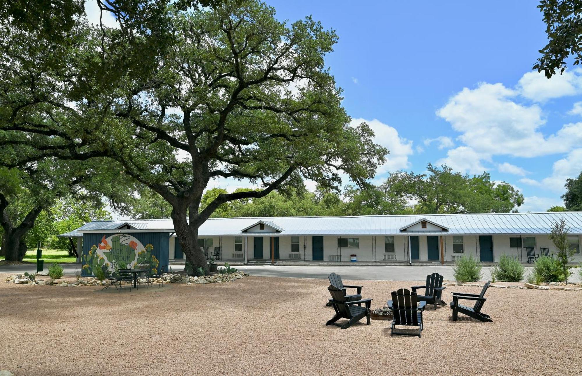 Blanco County Inn & Guesthouses Εξωτερικό φωτογραφία